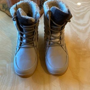 Kamik womens boots size 7